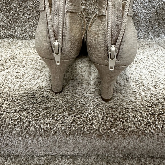Life Stride Women's Champaign Heels zipper on heel size 8.5 wide new - Picture 5 of 7